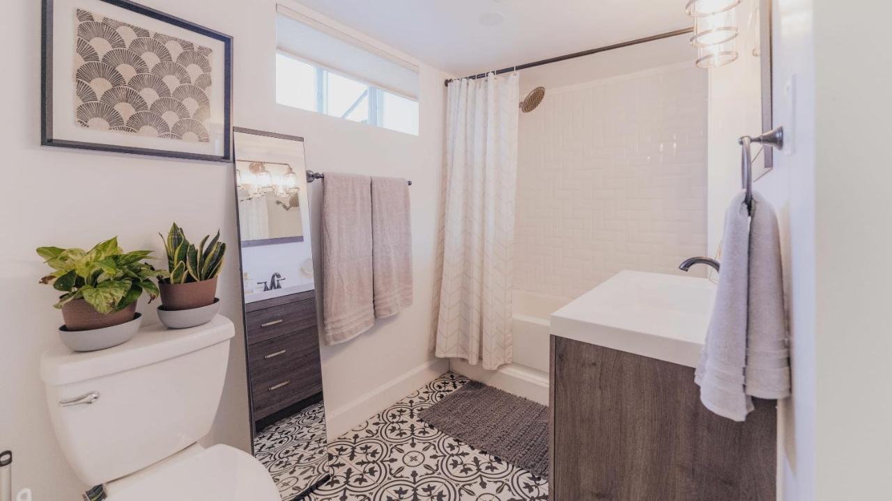 Zen Out In The Comfiest Two Bedroom Zen Den By Sloan's Lake, Denver